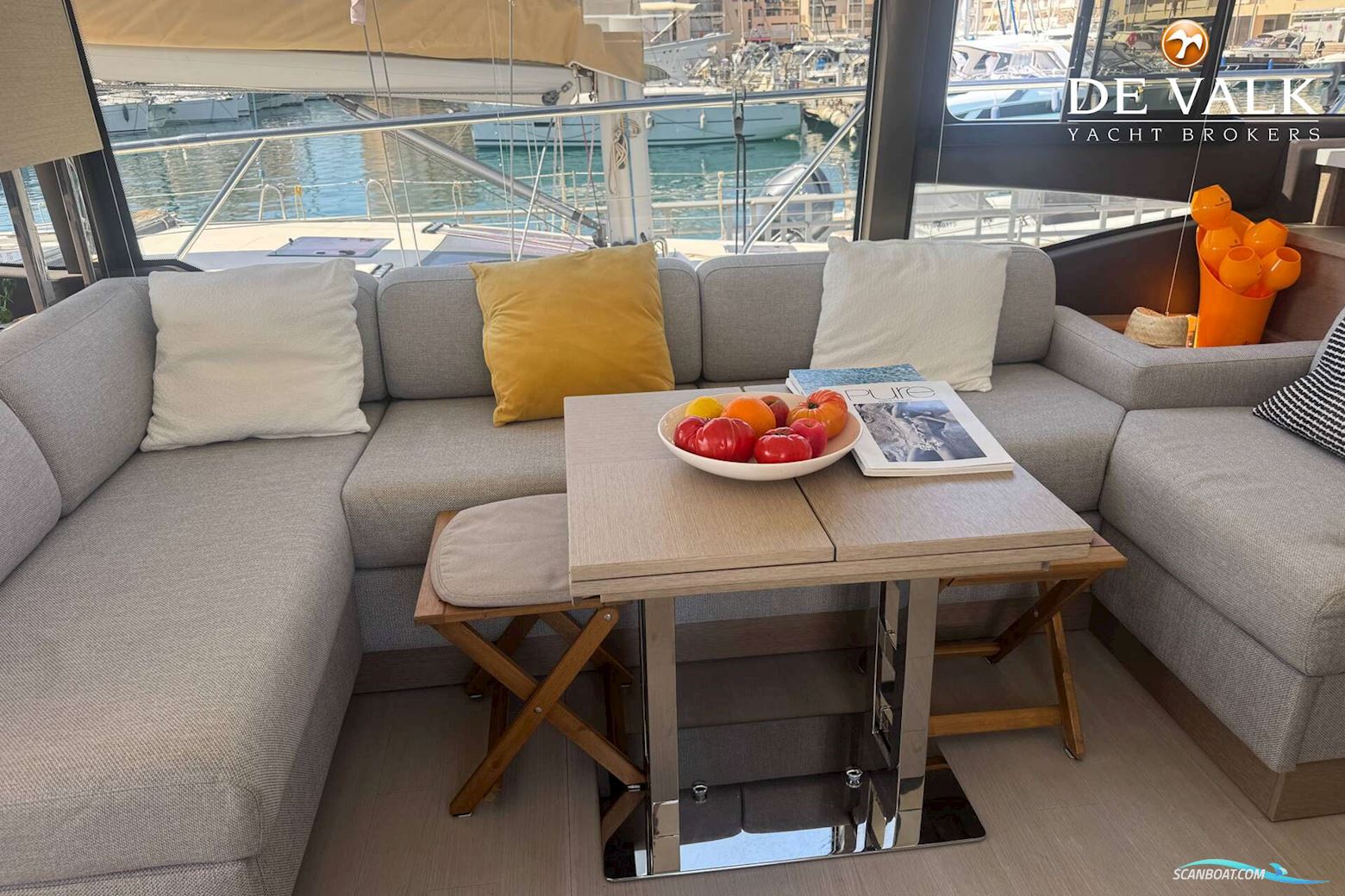 Jeanneau Prestige 50.