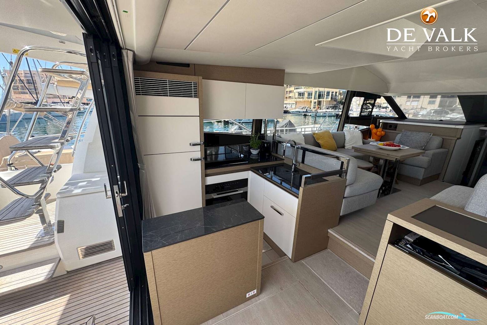 Jeanneau Prestige 50.