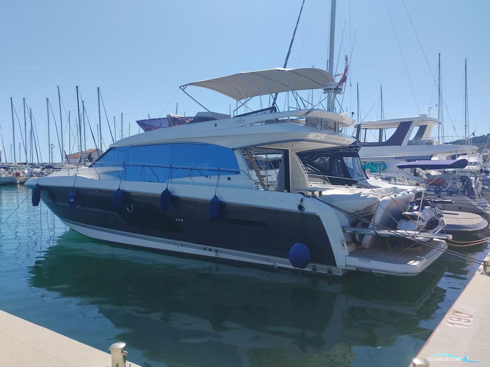 Jeanneau Prestige 590 Motorbåt 2020, med Cummins motor, Kroatien