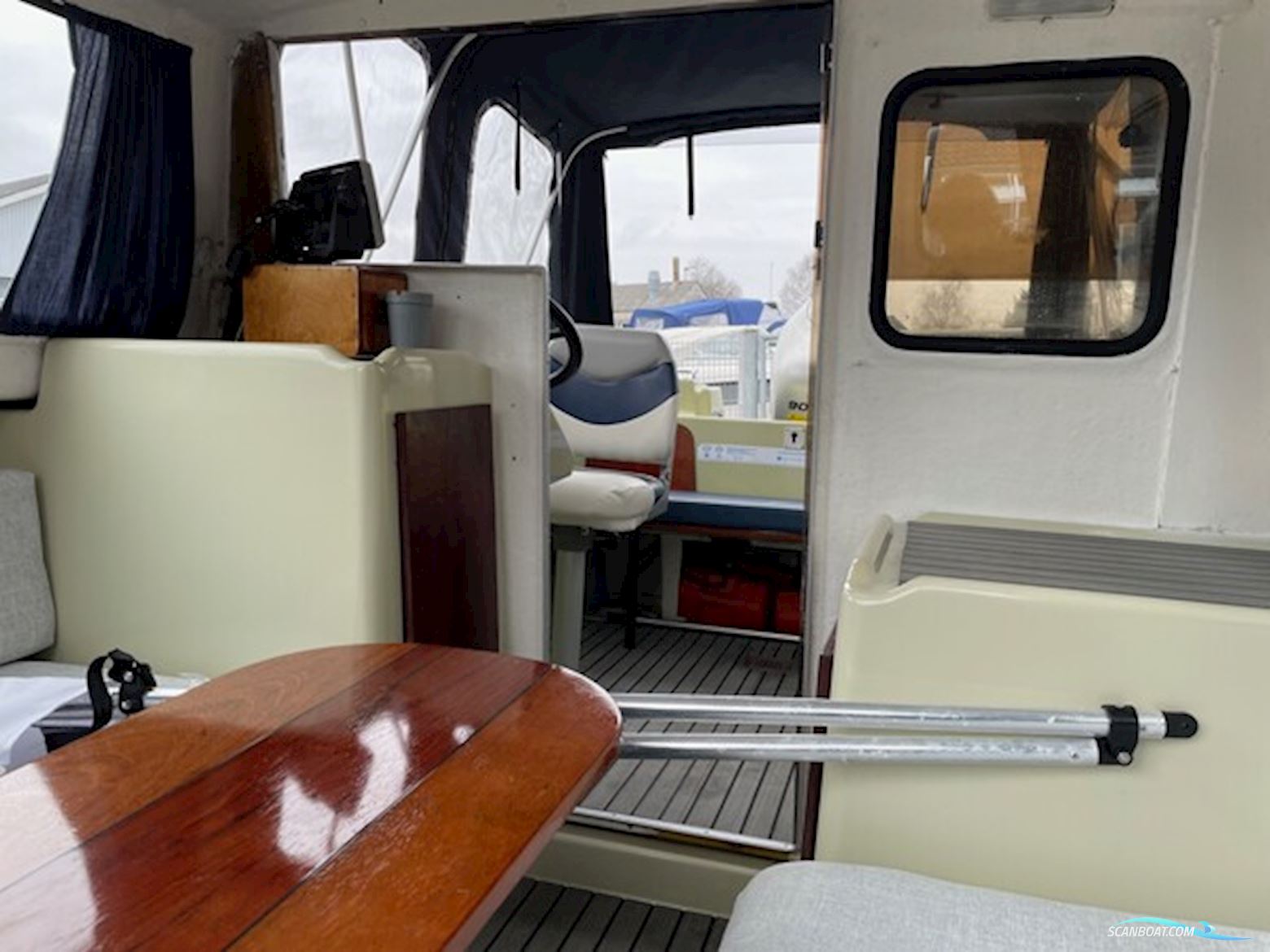 JOFA WINTH 555 HT med 90 hk Honda-EFI 4 takt og 1600 kg Brenderup bådtrailer