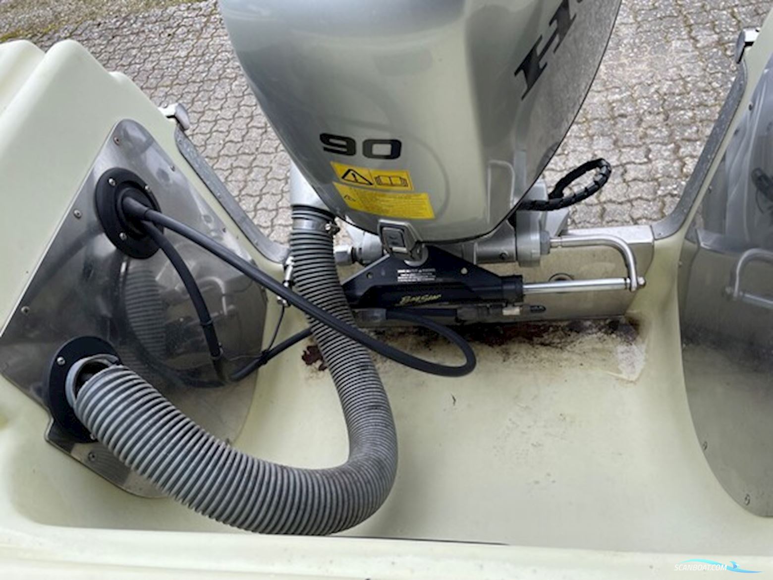 JOFA WINTH 555 HT med 90 hk Honda-EFI 4 takt og 1600 kg Brenderup bådtrailer