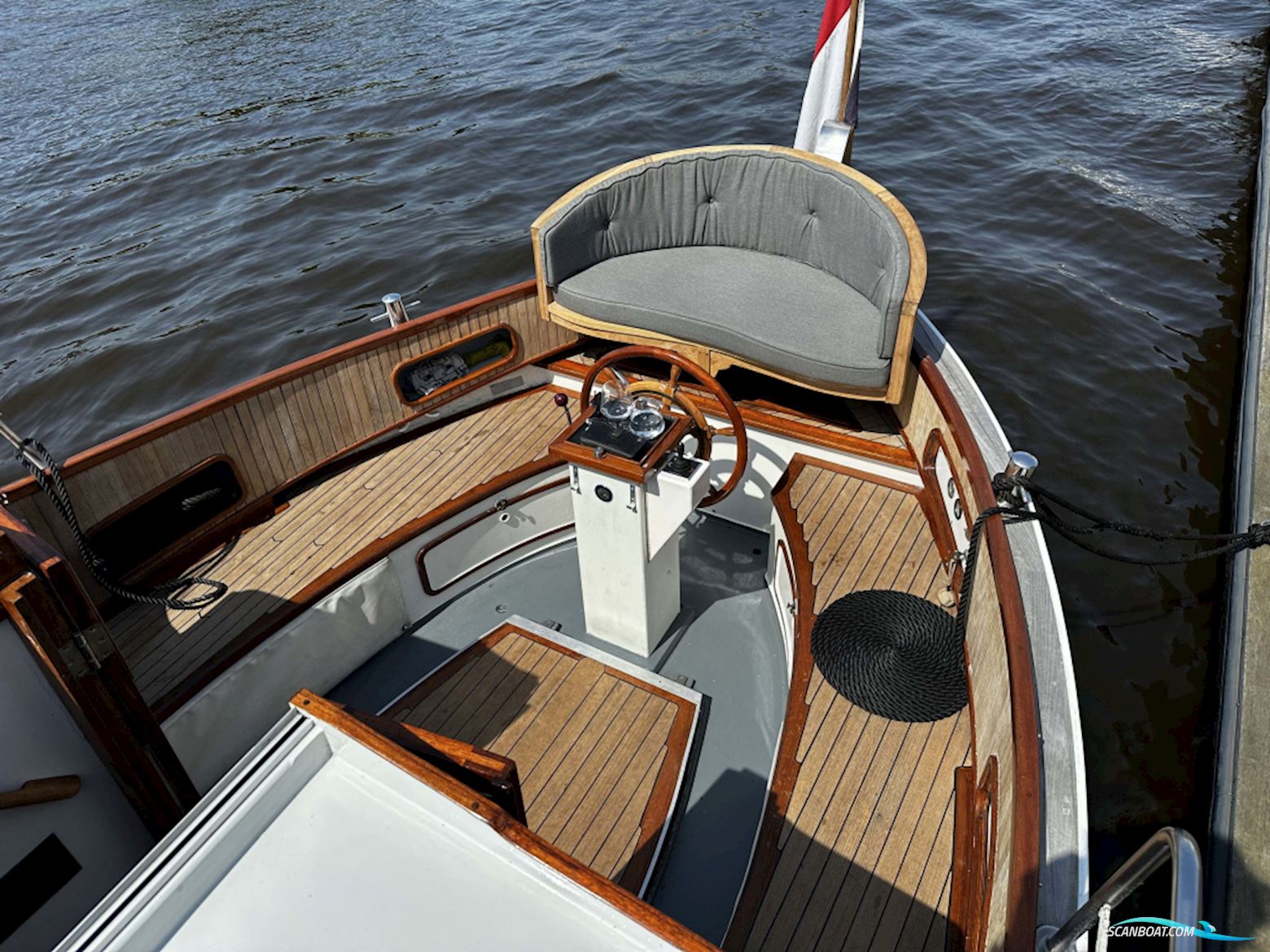 KAJUITSLOEP Ex-reddingssloep