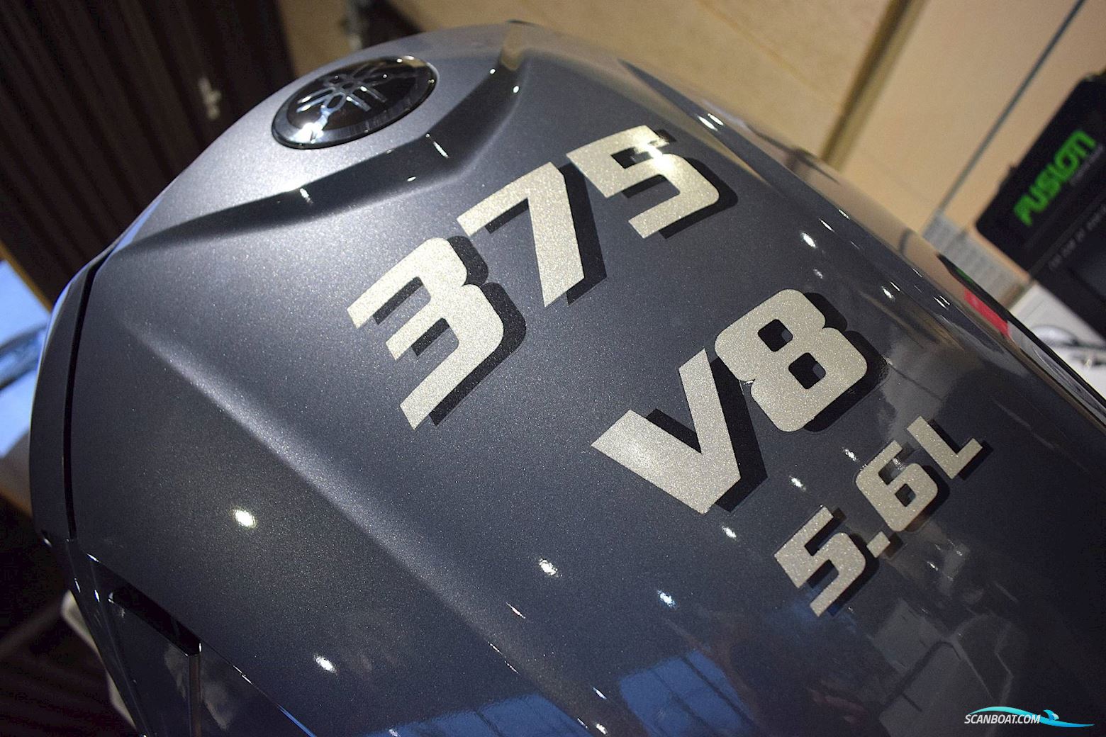 Karnic SL800 - F375 XTO - V8 Yamaha/Udstyr