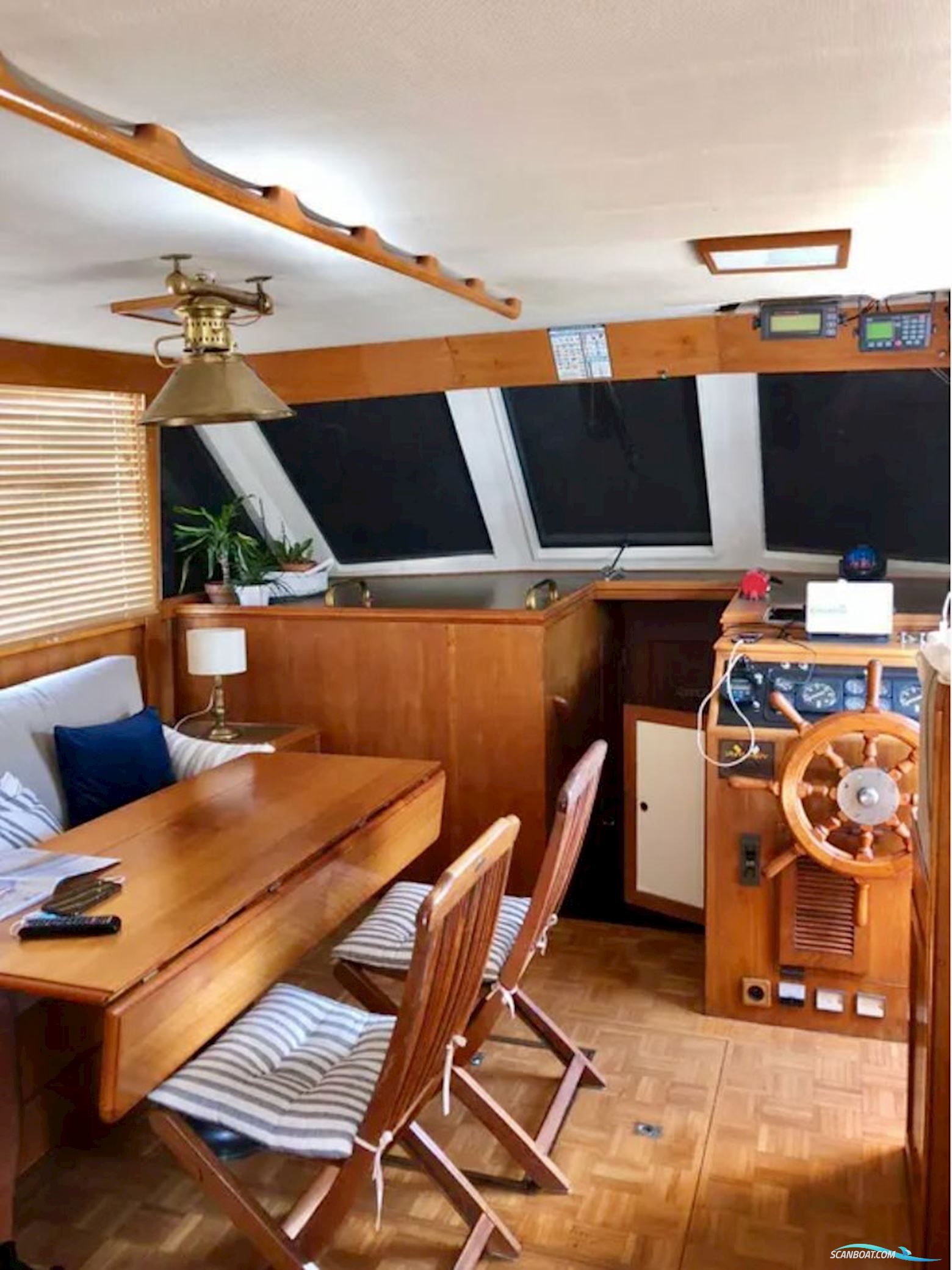 KONG AND HALVERSEN HK ISLAND GYPSY 44