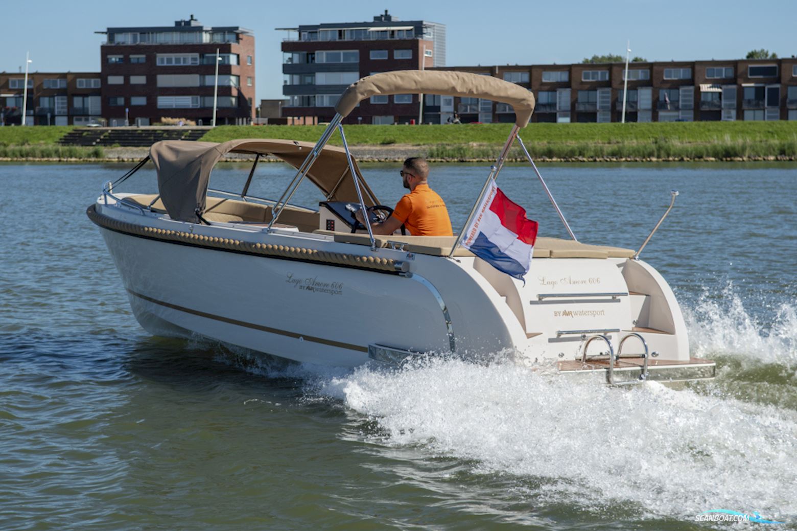 Lago Amore 606 Tender