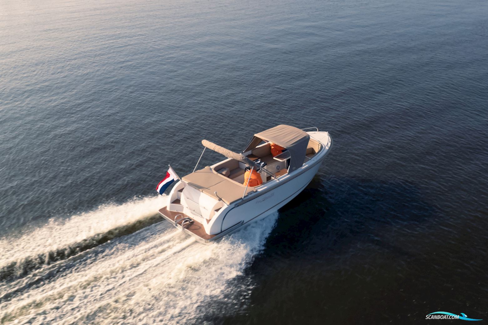 Lago Amore 633 Tender