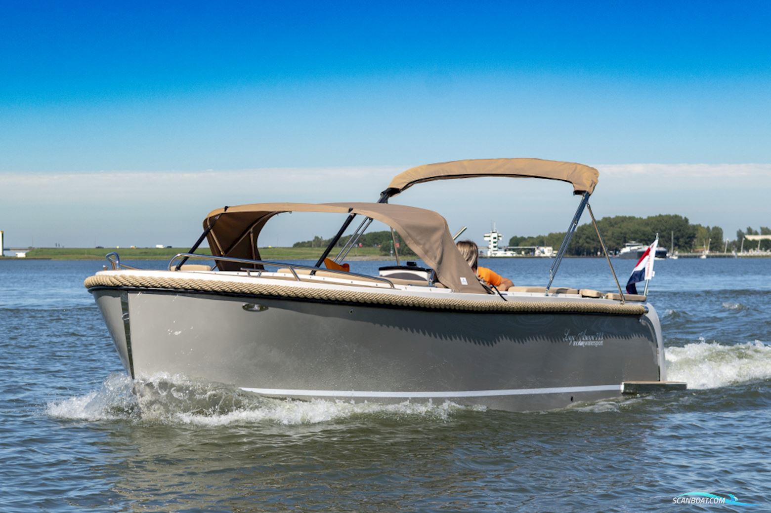 Lago Amore 733 Tender