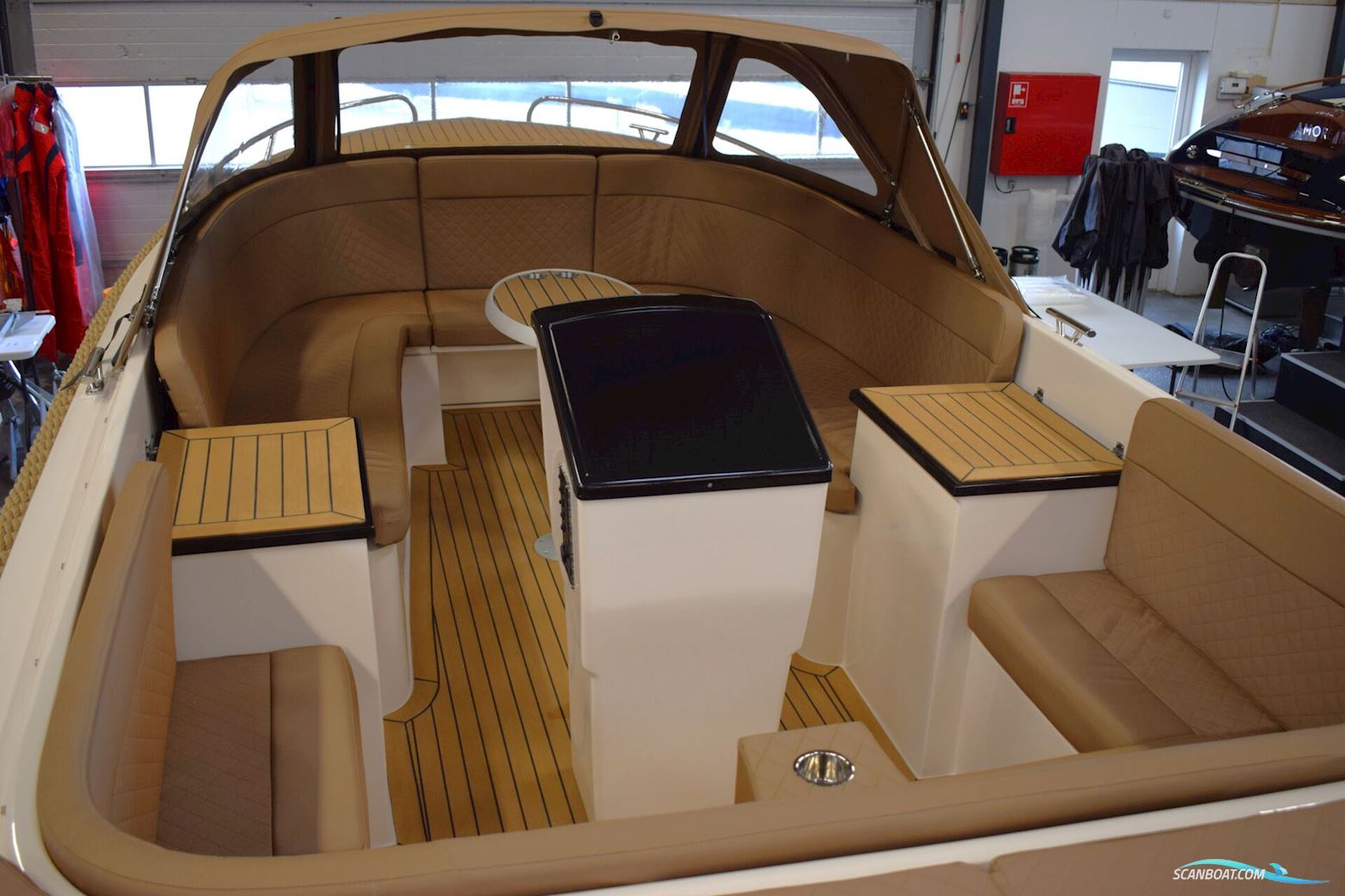 Lago Amore 733 Tender