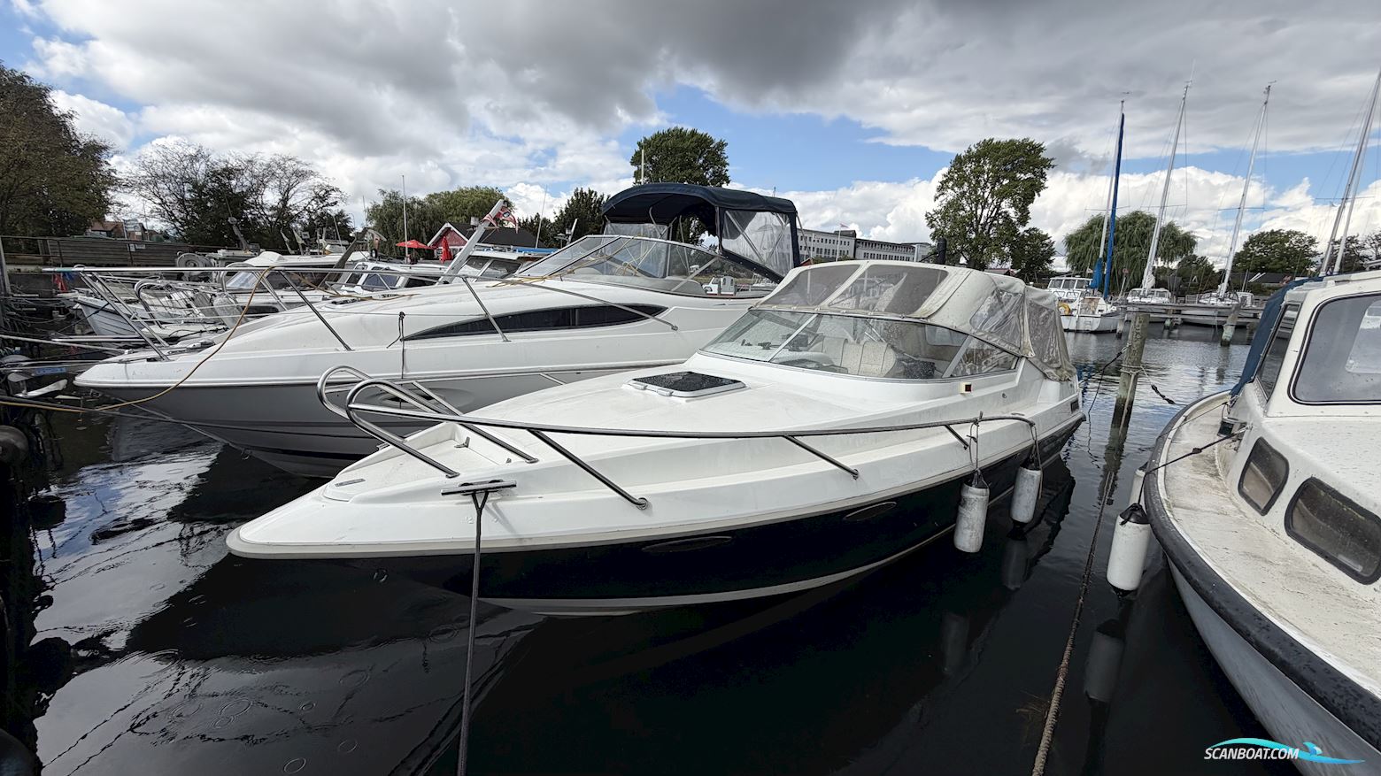 Laguna 7500