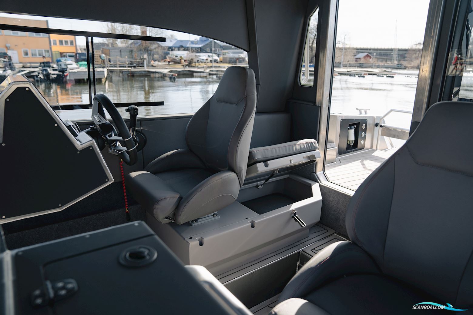 Landx X6 Aluminium Cabin Boat