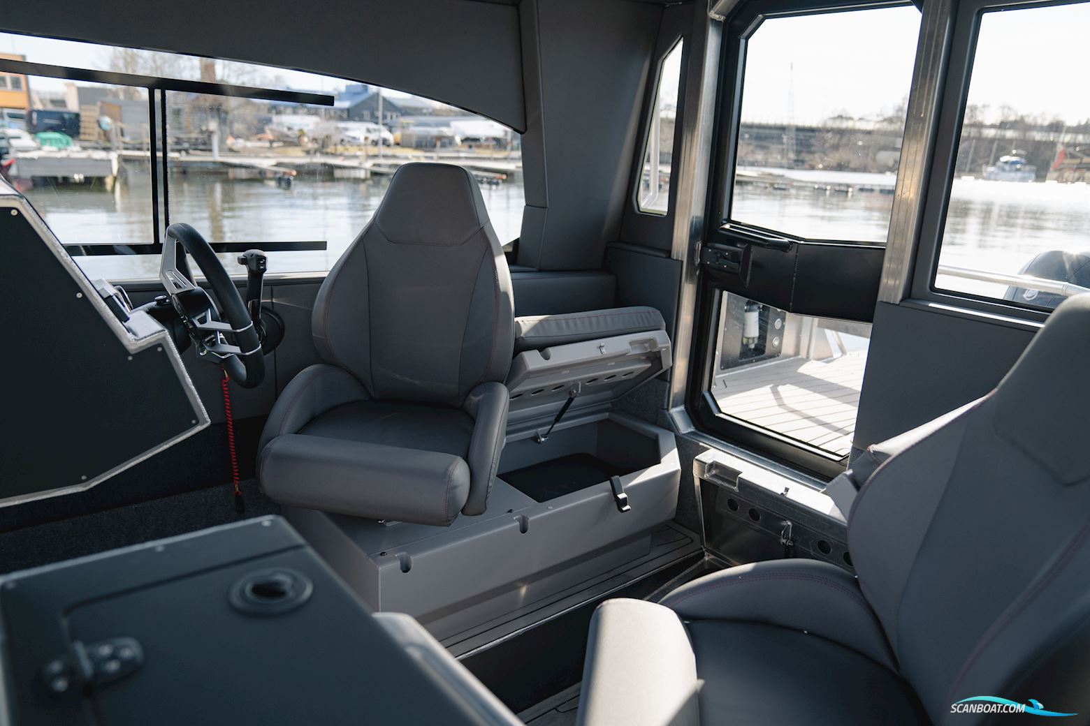 Landx X6 Aluminium Cabin Boat