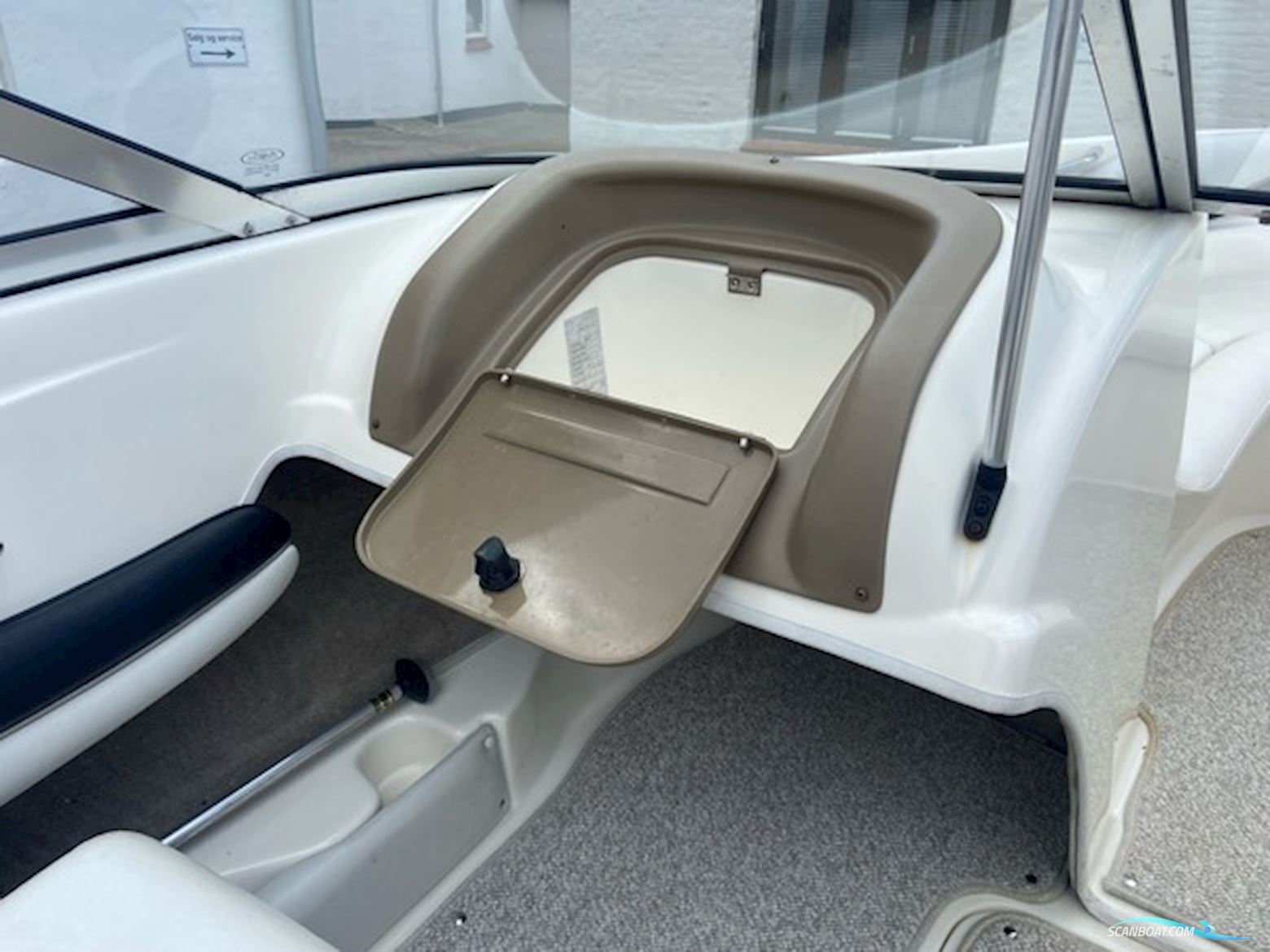 Larson 180 SEI LX, Volvo 3.0