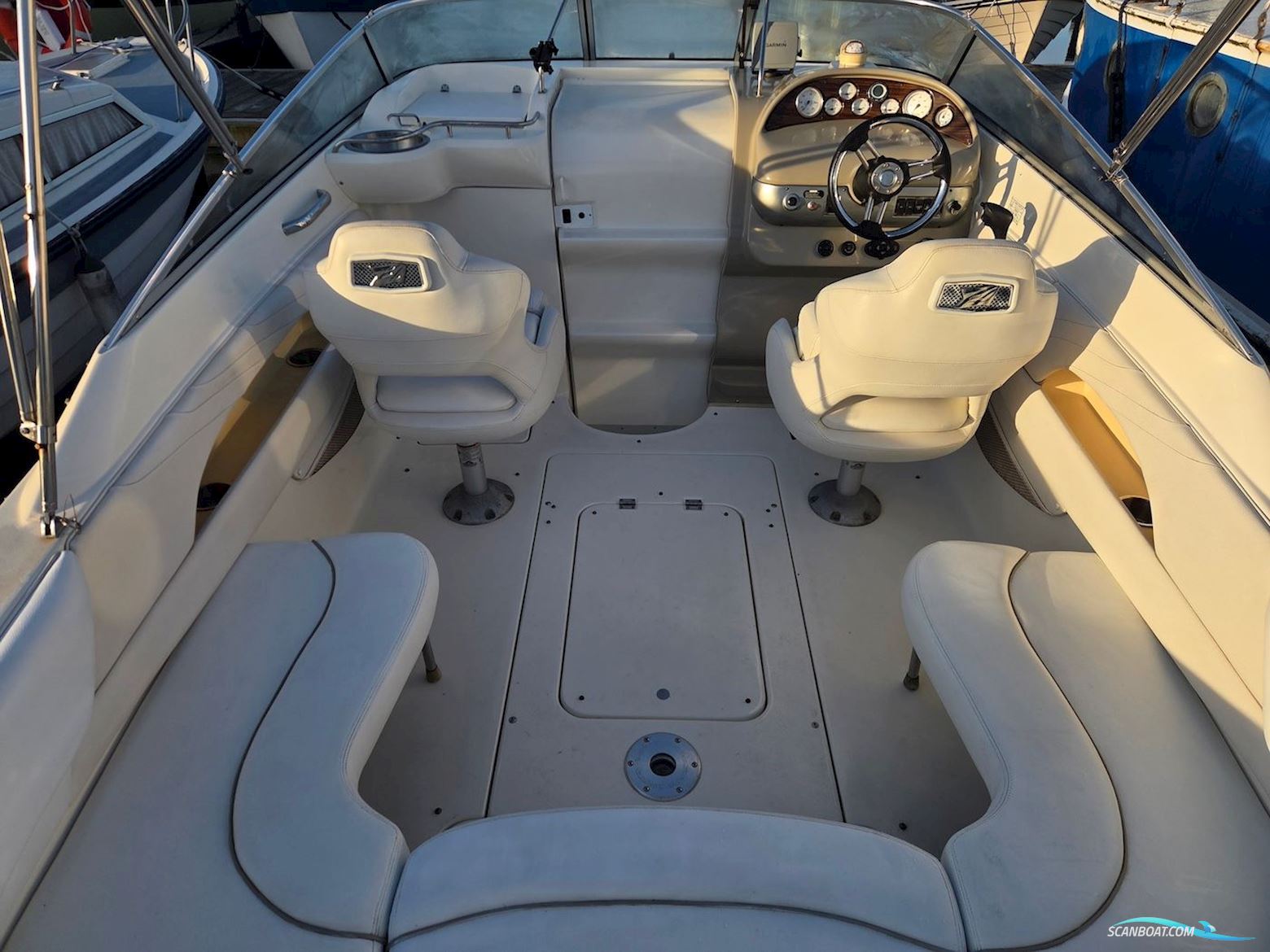 Larson 220 Cabrio Cuddy