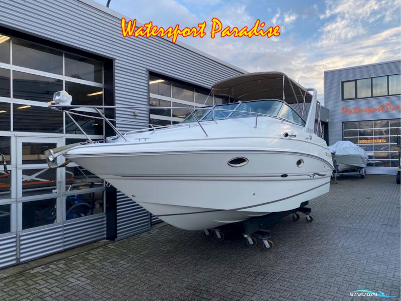 Larson Cabrio 274 Motorbåt 2001, med Mercruiser motor, Holland