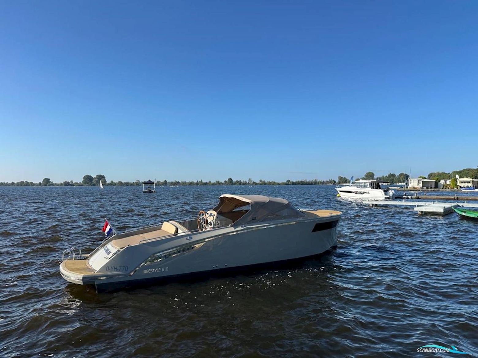 Lifestyle 818 Cabin Life-Style