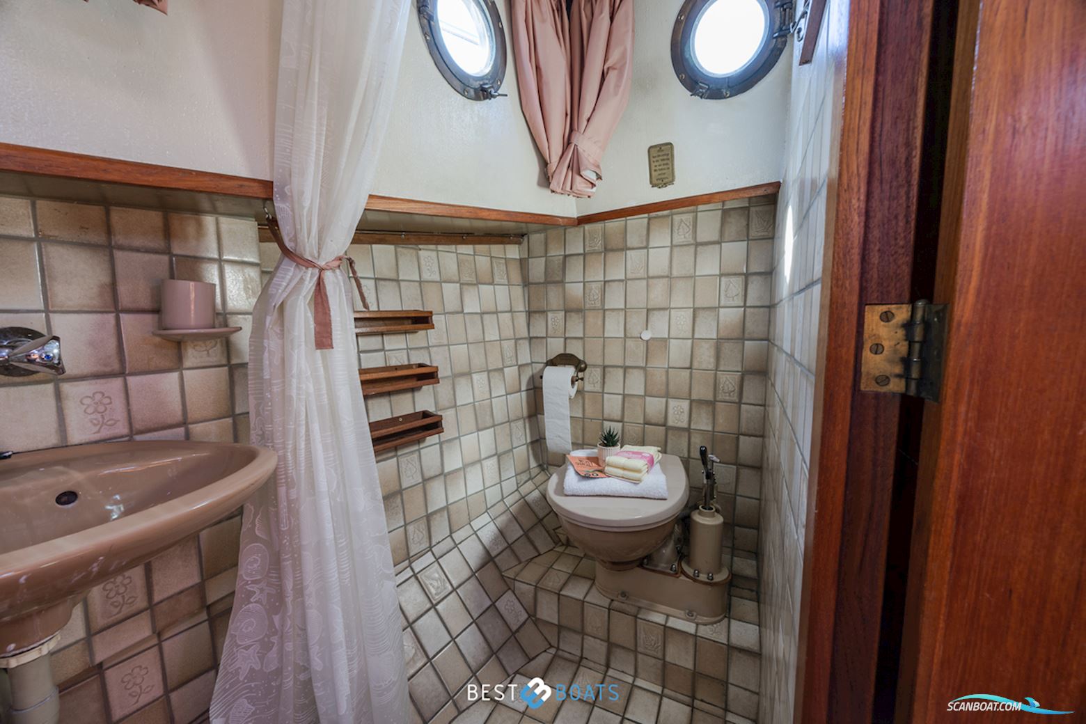 Linssen  St. Jozef 1050 Salon AK-L