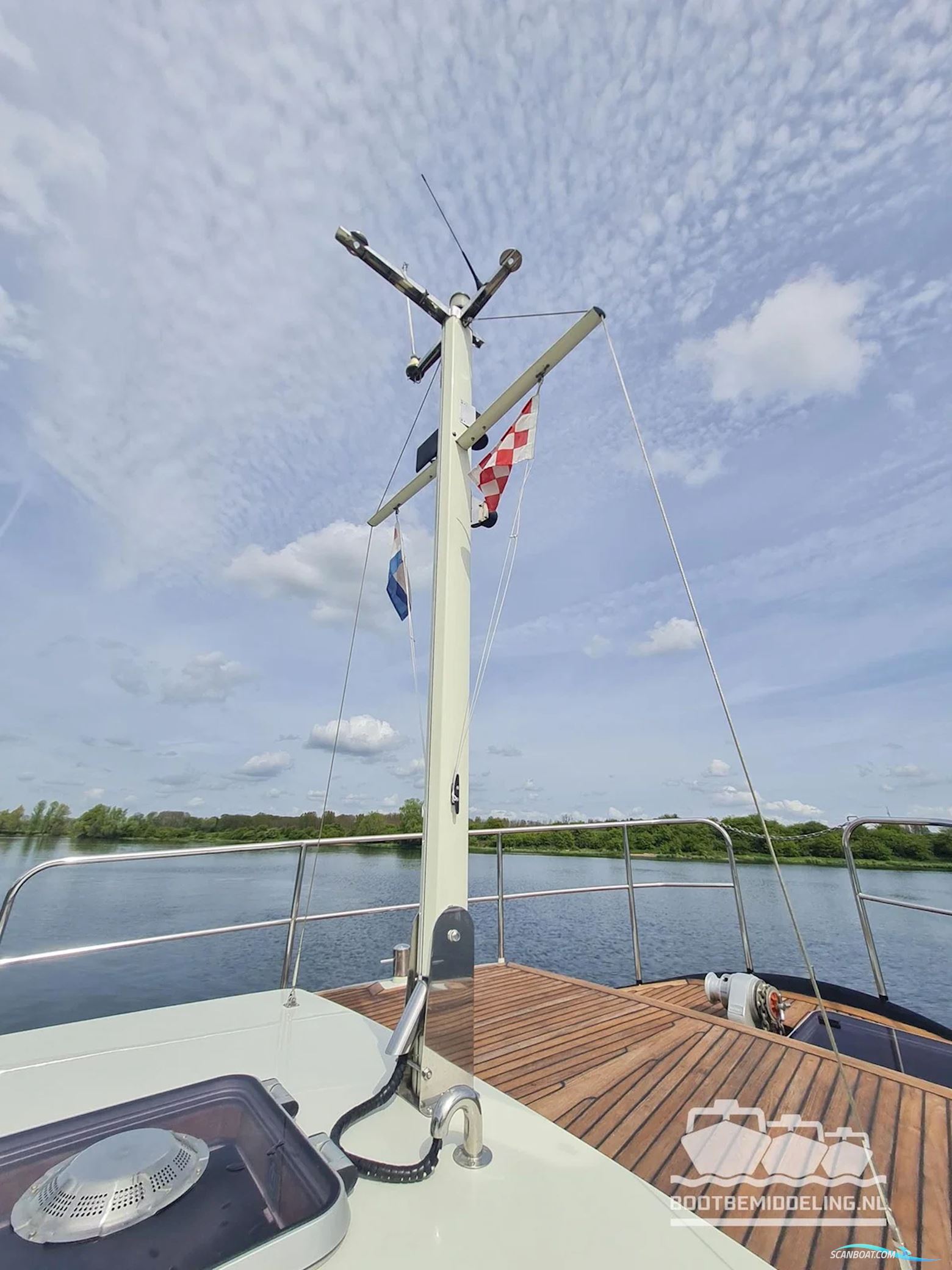 Linssen Dutch Sturdy 320 AC Royal