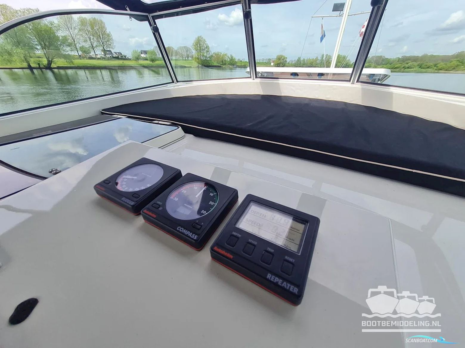 Linssen Dutch Sturdy 320 AC Royal