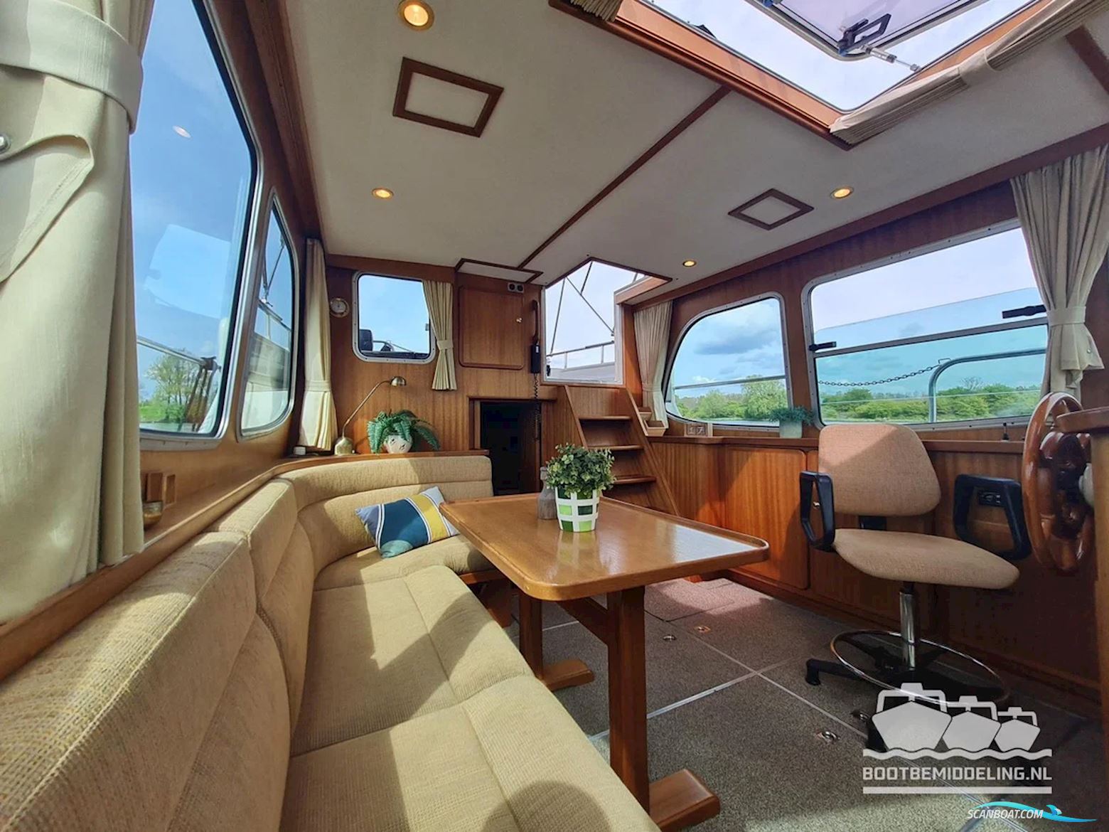 Linssen Dutch Sturdy 320 AC Royal