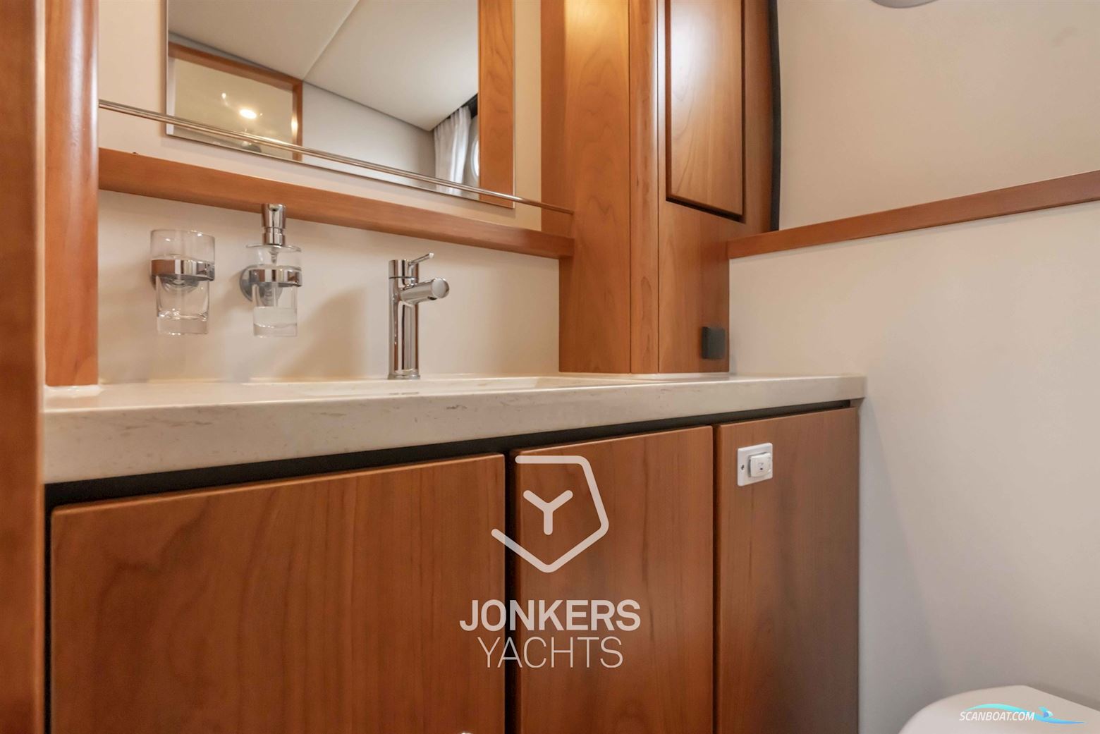 Linssen Grand Sturdy 40.0 AC