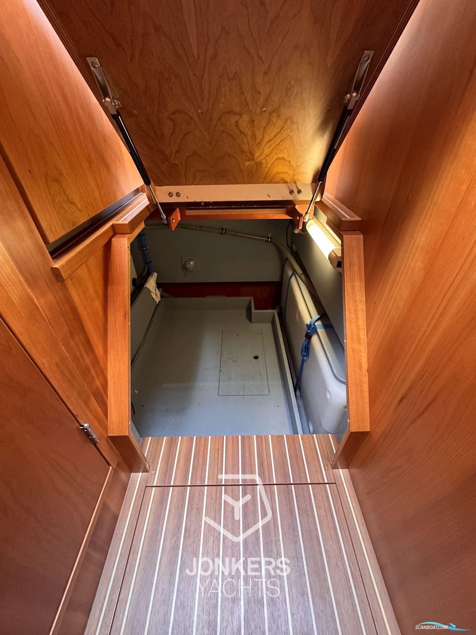 Linssen GRAND STURDY 40.9 AC TWIN "BRILLIANT EDITION"