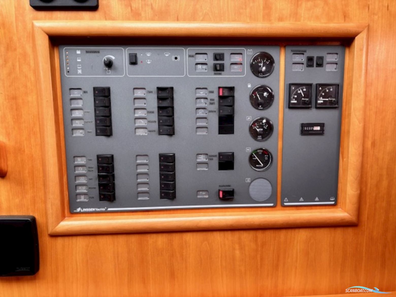 Linssen Grand Sturdy 410 AC Twin