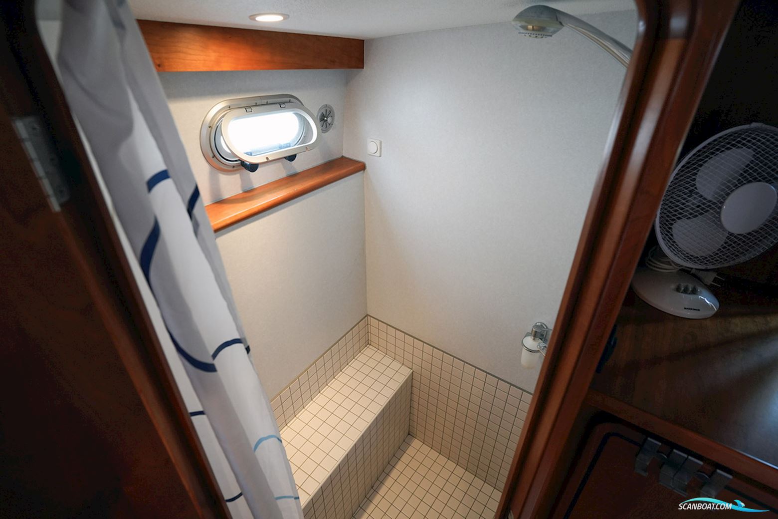 Linssen Grand Sturdy 410 AC Twin
