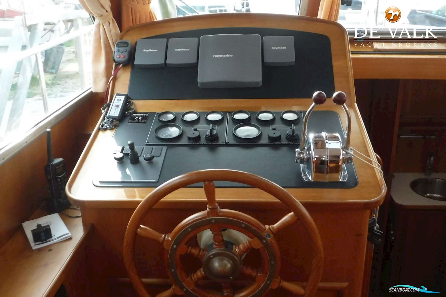 Linssen Grand Sturdy 430 AC Twin