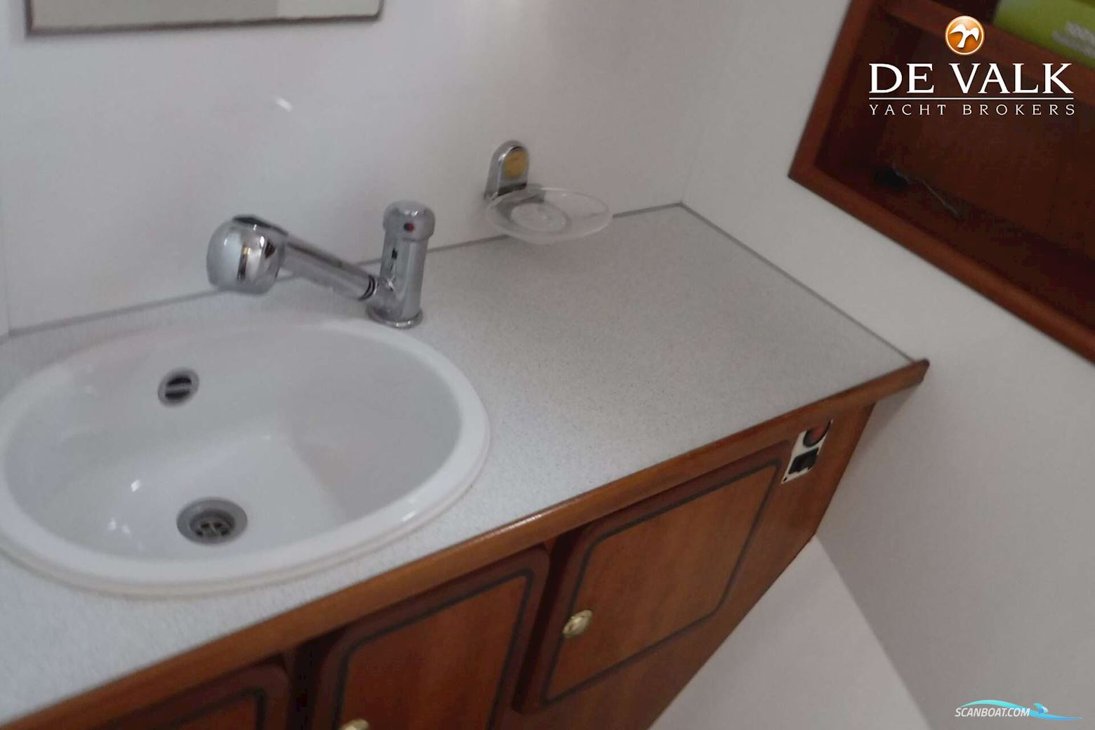 Linssen Grand Sturdy 430 AC Twin