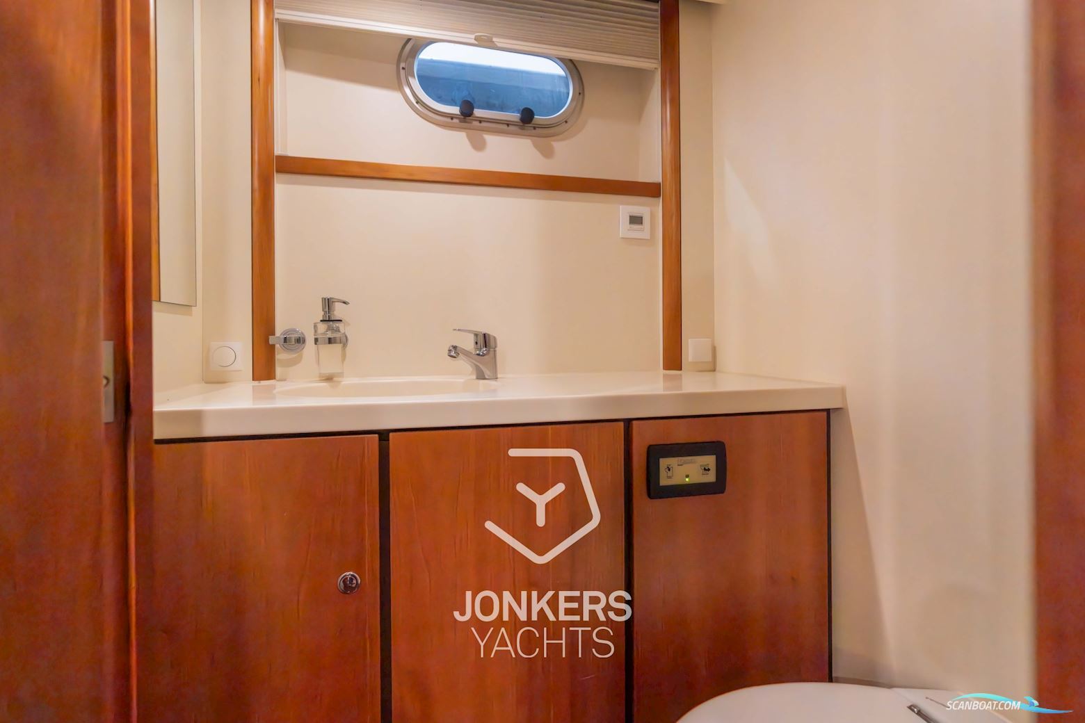 Linssen Grand Sturdy 45.9 AC "Twin"