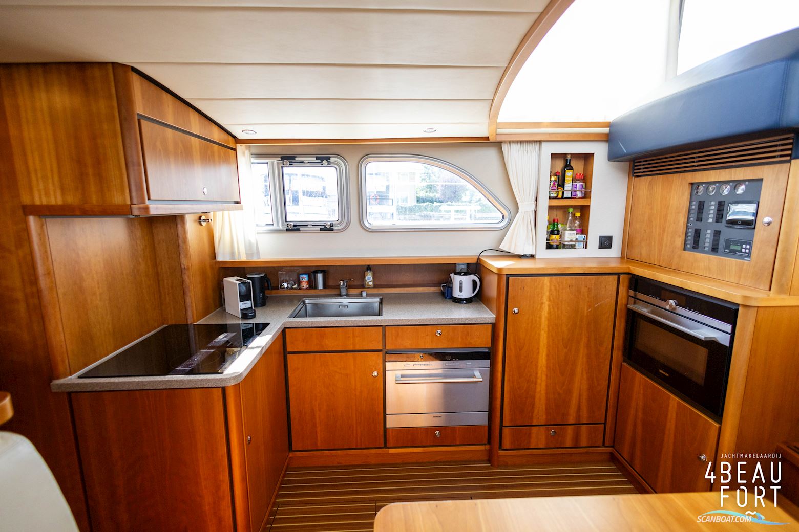 Linssen Grand Sturdy 470 Sedan Wheelhouse Longtop