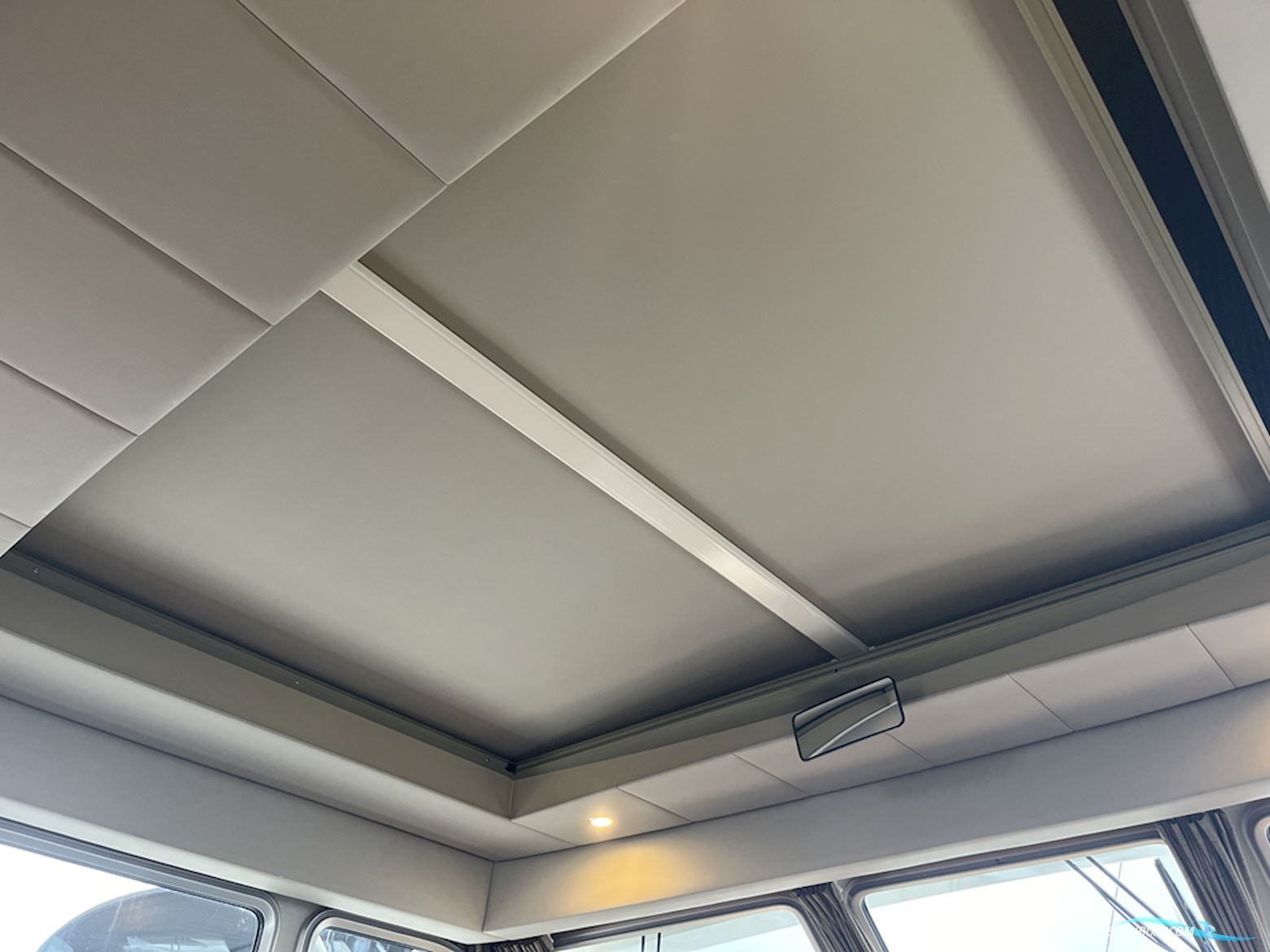 Linssen Grand Sturdy 470 Sedan Wheelhouse