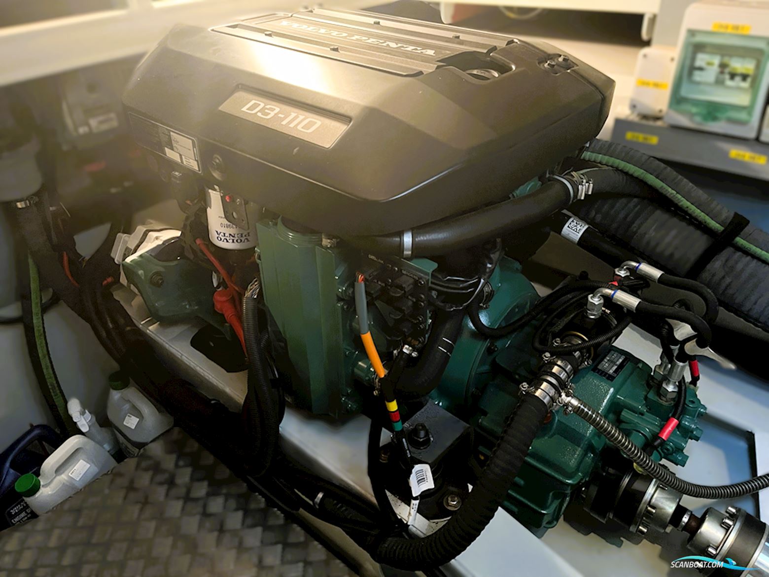 Linssen Grand Sturdy 470 Sedan Wheelhouse