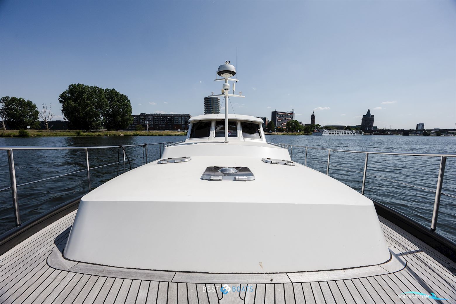 Linssen Grand Sturdy 470 Sedan Wheelhouse