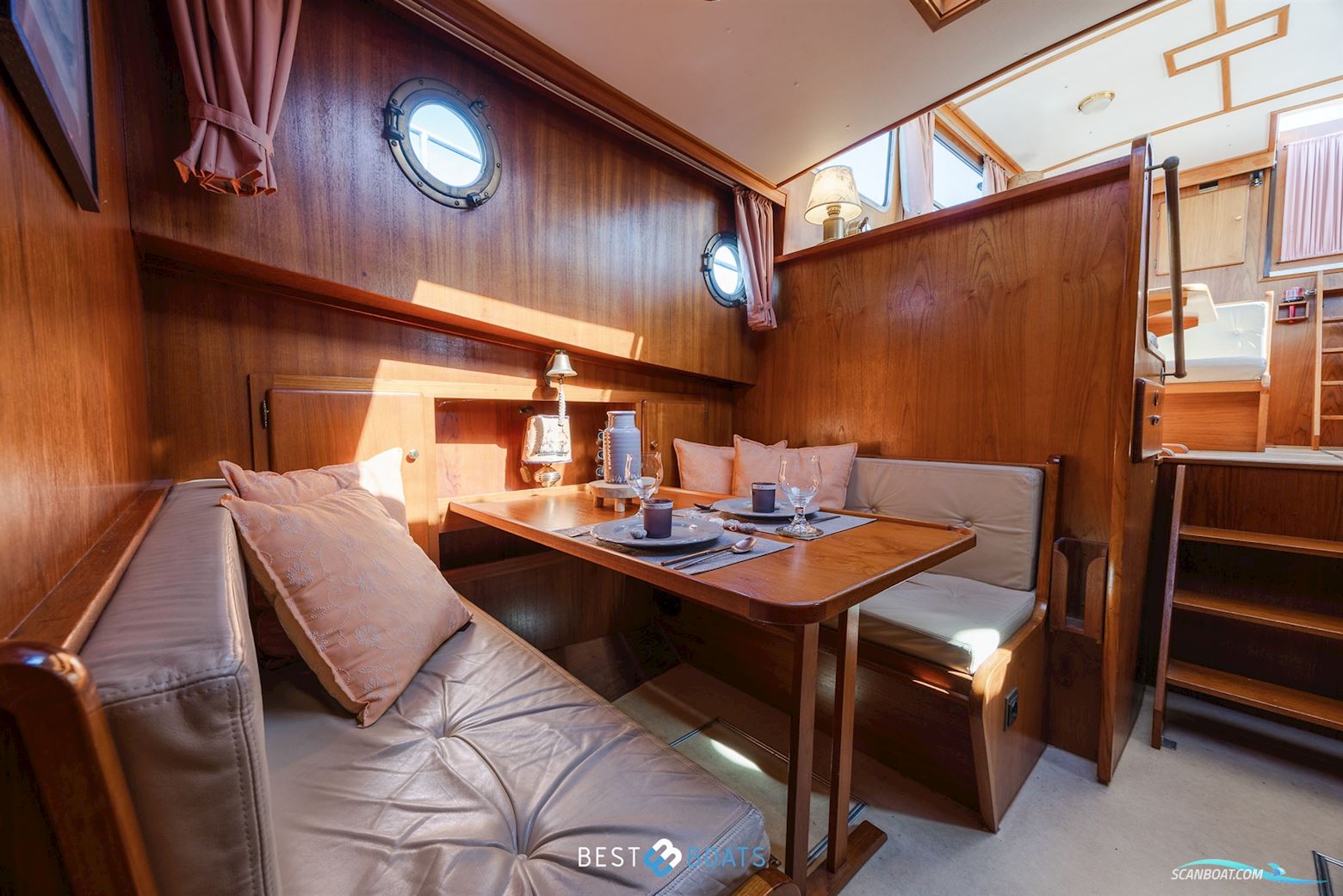 Linssen St. Jozef 1050 Salon