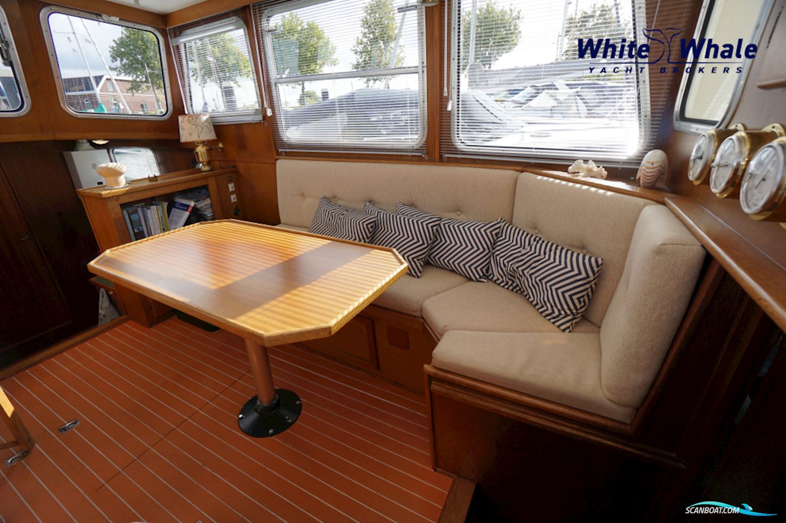 Linssen St. Jozef Vlet 950 Salon AK
