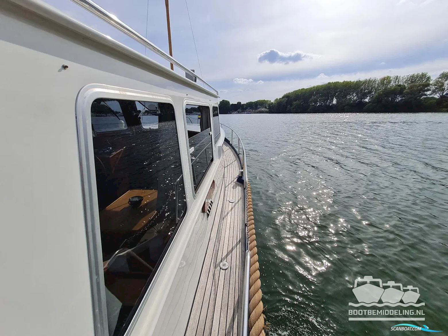 Linssen Sturdy 1000 AC Royal