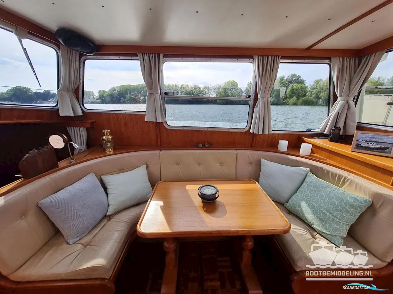 Linssen Sturdy 1000 AC Royal