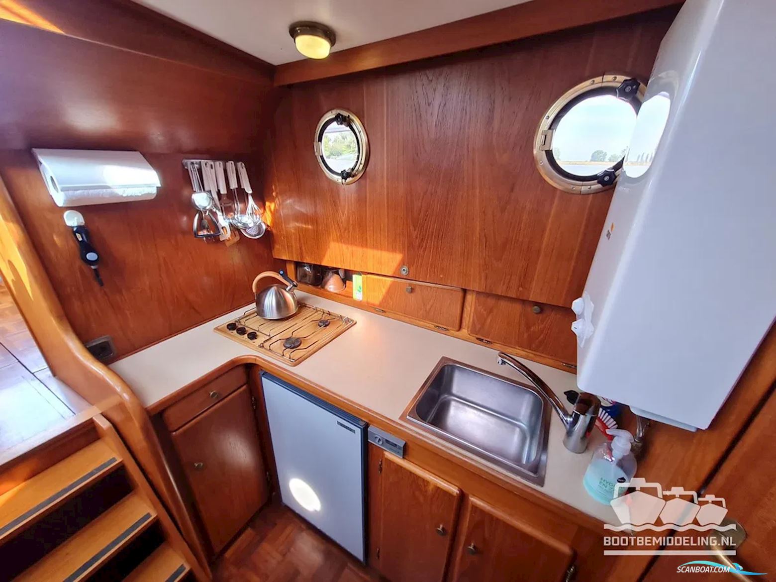 Linssen Sturdy 1000 AC Royal