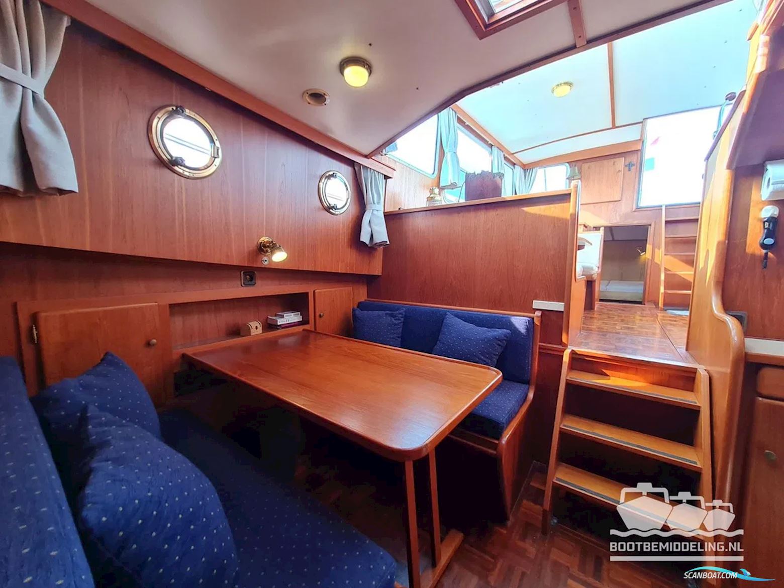 Linssen Sturdy 1000 AC Royal