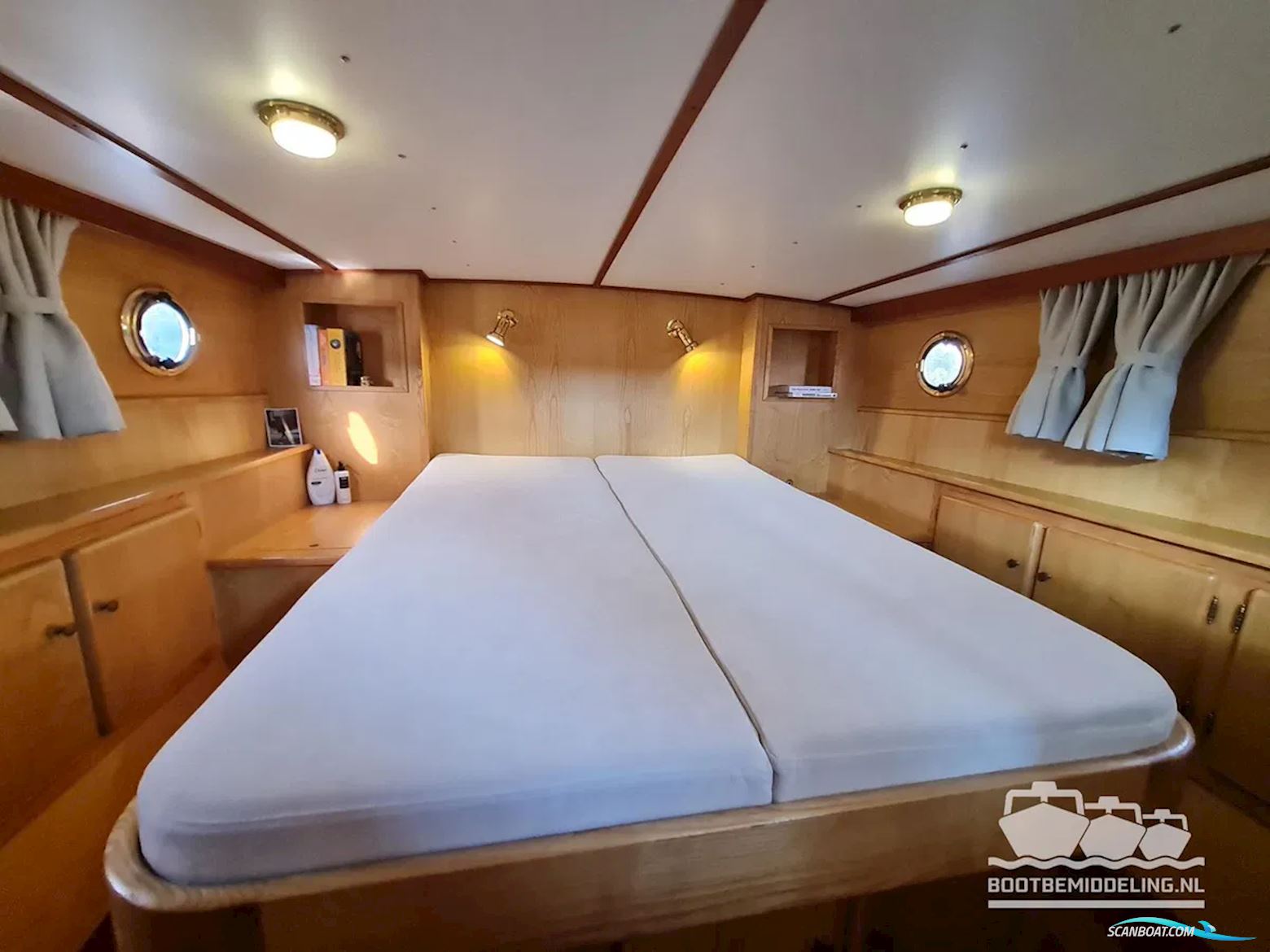 Linssen Sturdy 1000 AC Royal