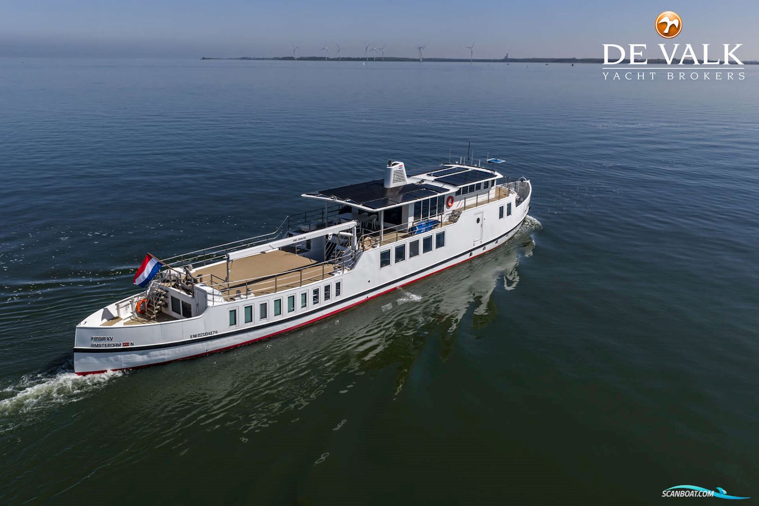 Live aboard MY With berth in Amsterdam