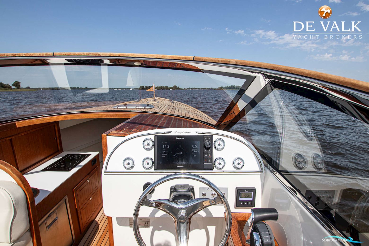 Long Island 33 Runabout