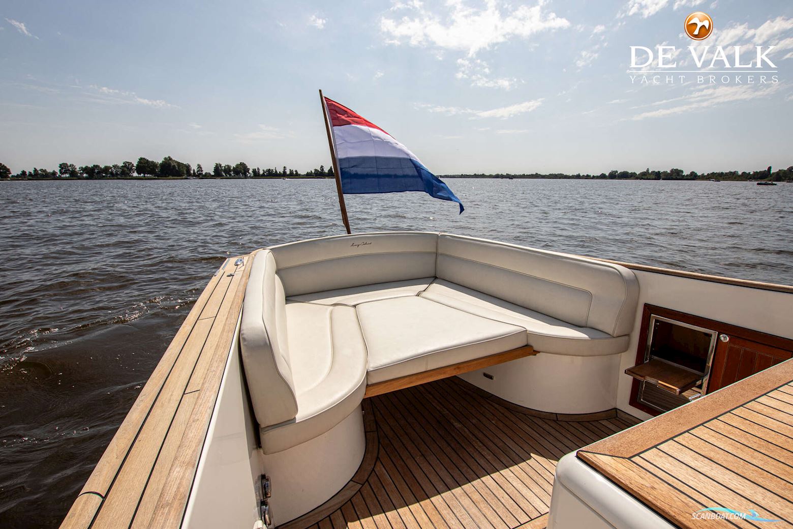 Long Island 33 Runabout