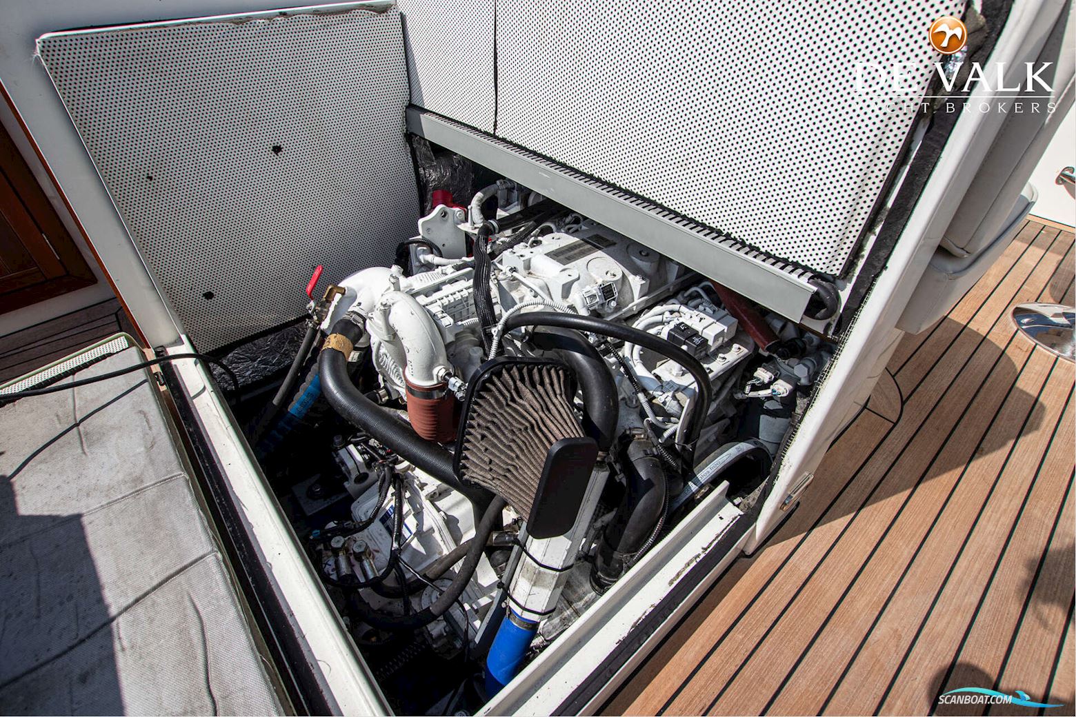 Long Island 33 Runabout