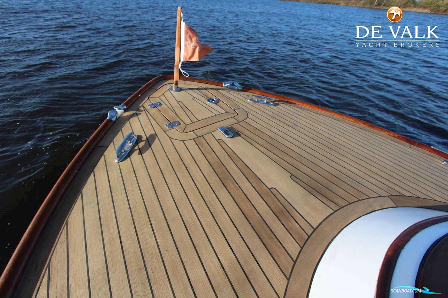 Long Island 33 Runabout