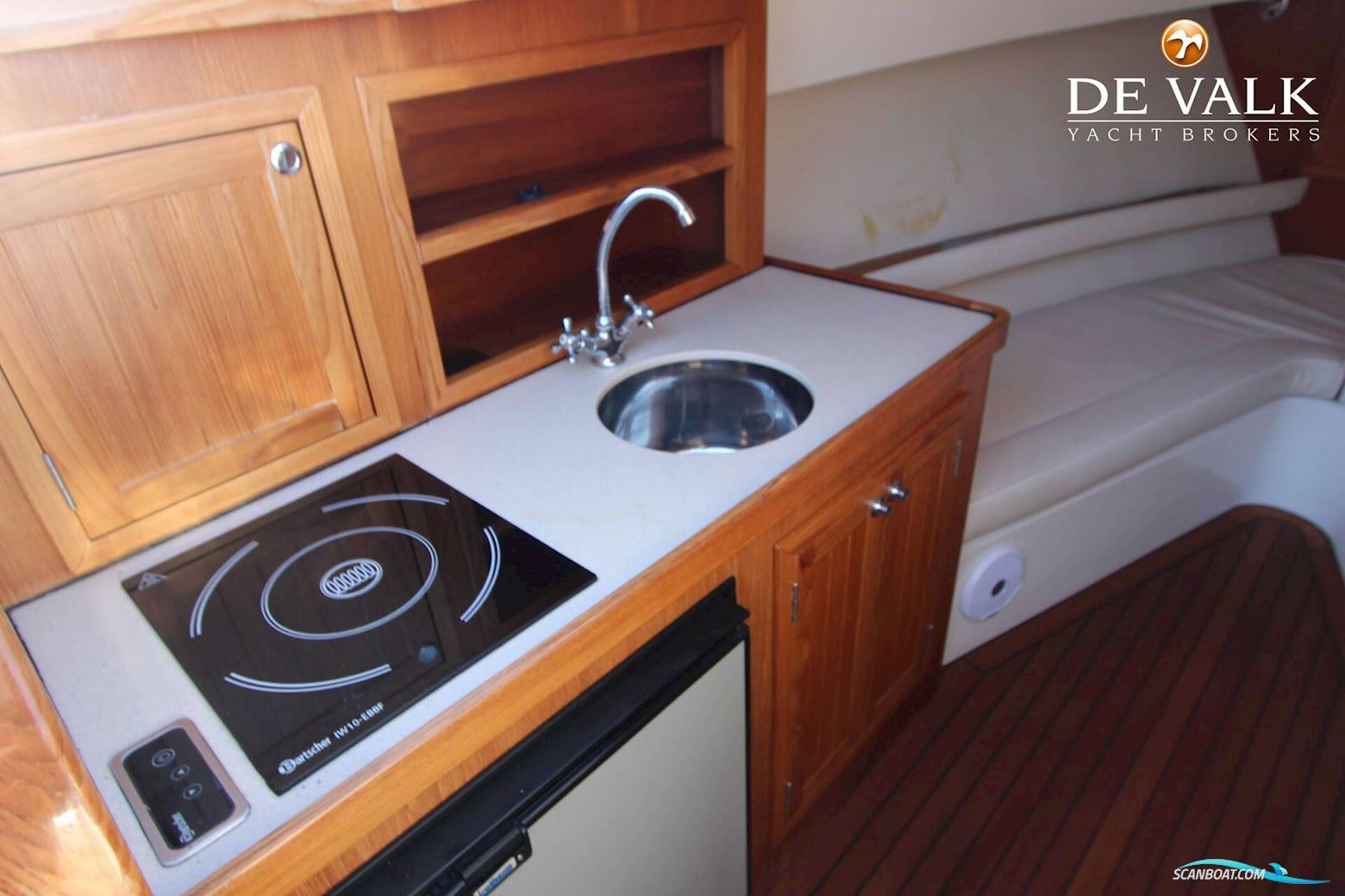 Long Island 33 Runabout