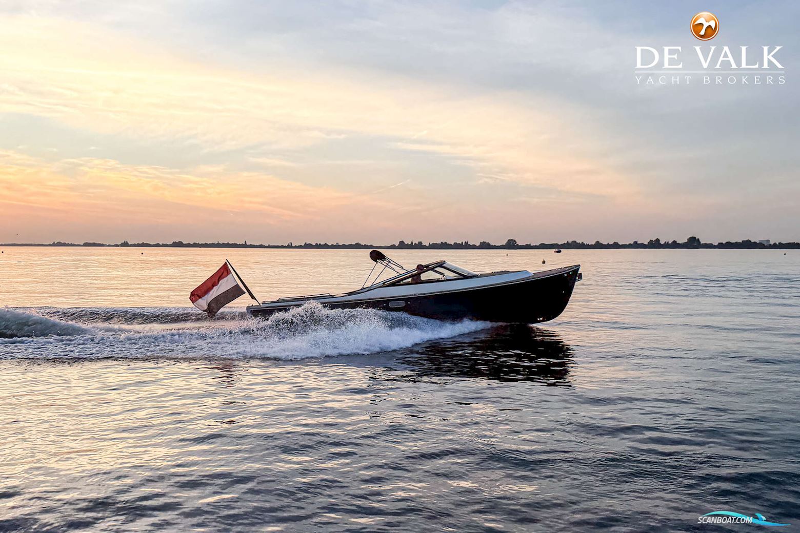 Long Island 33 Runabout