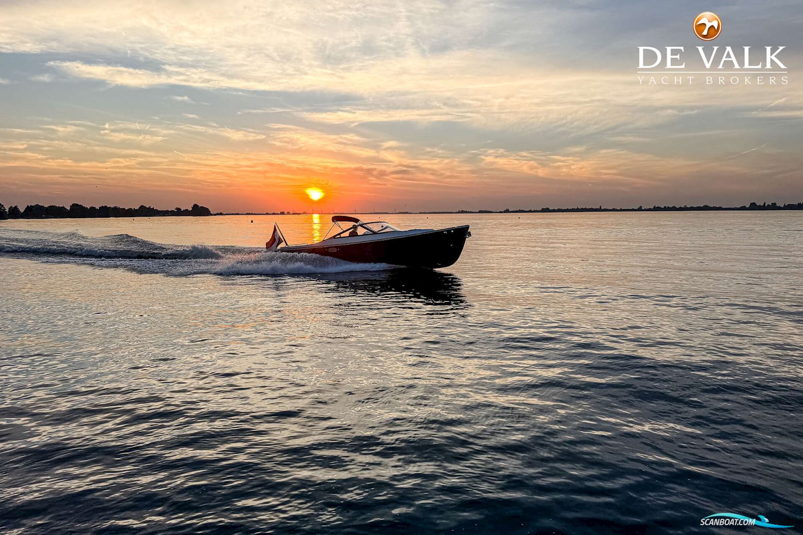 Long Island 33 Runabout