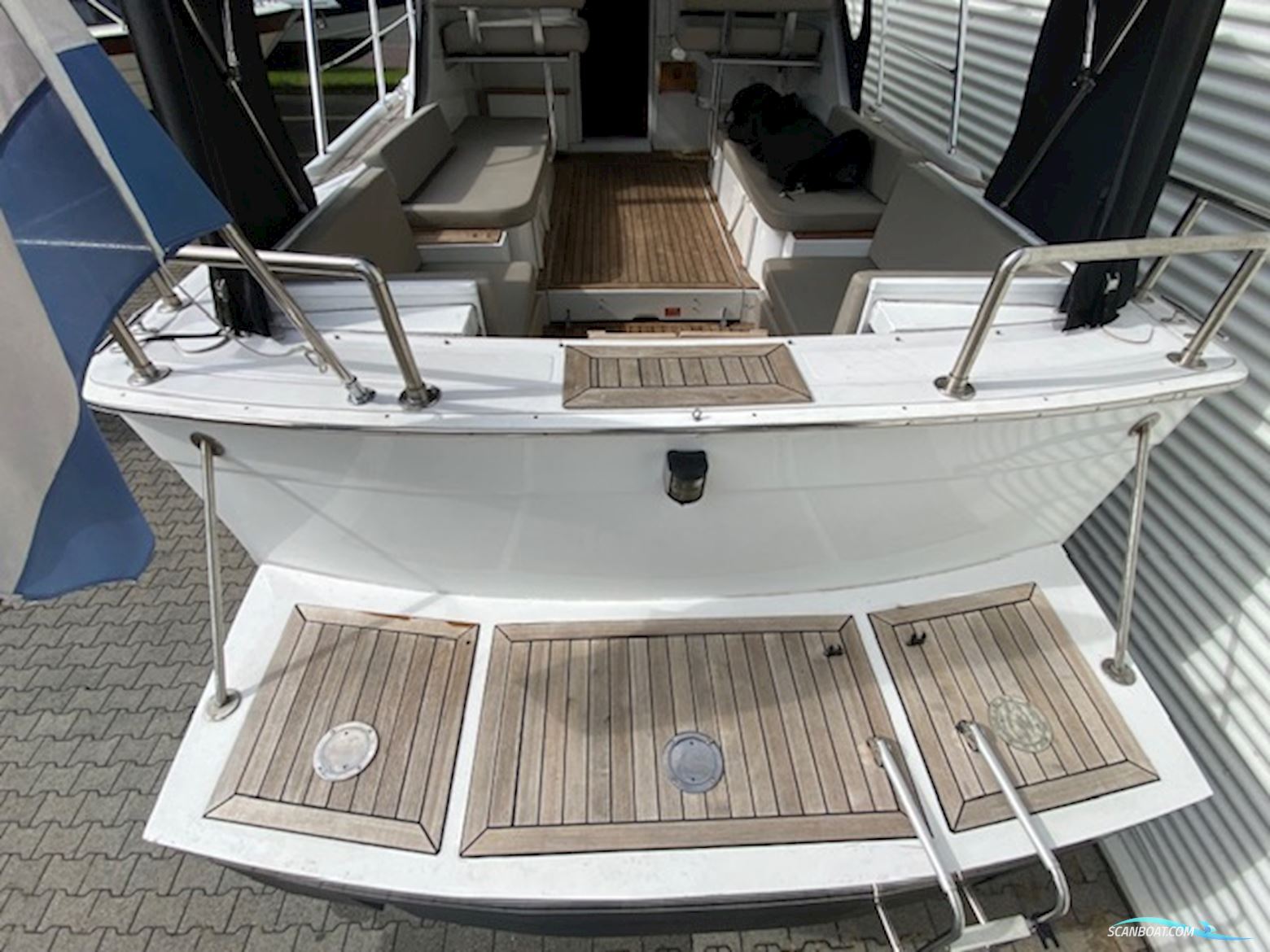 Luhrs  Mainship 30 Pilot